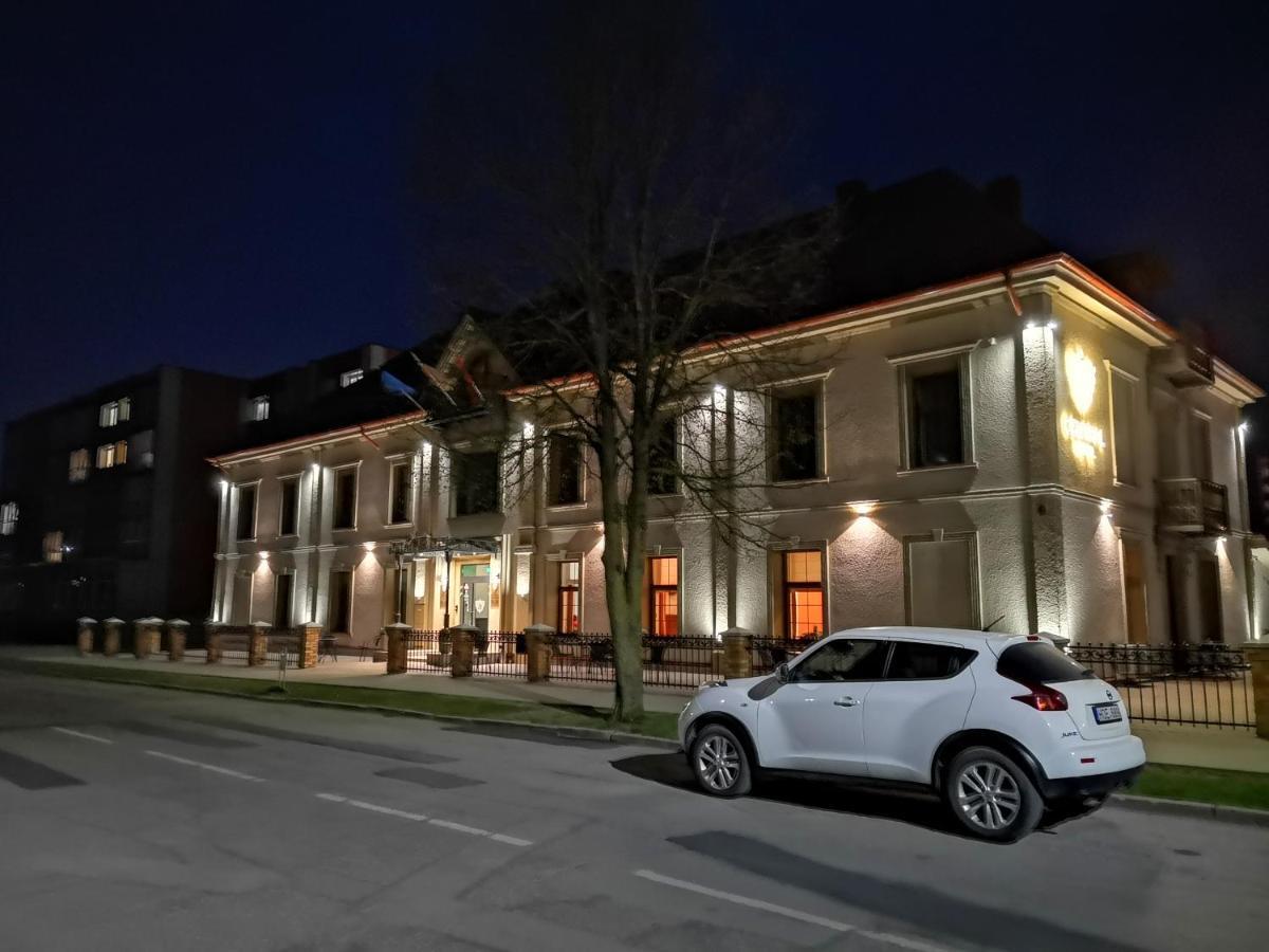 Central Hotel Radziwiliszki Exteriör bild